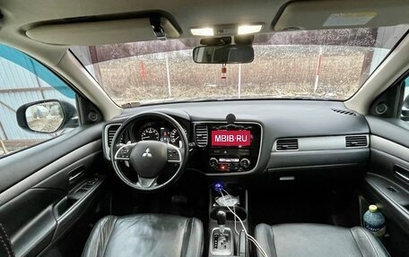 Mitsubishi Outlander III рестайлинг 3, 2012 год, 1 680 000 рублей, 9 фотография