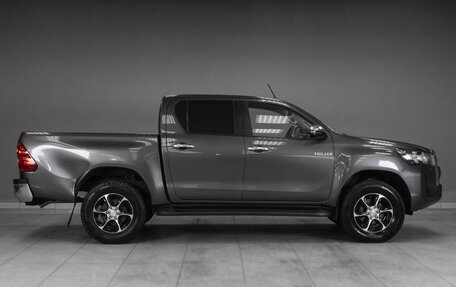 Toyota Hilux VIII, 2020 год, 4 699 000 рублей, 5 фотография