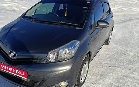 Toyota Vitz, 2011 год, 780 000 рублей, 2 фотография