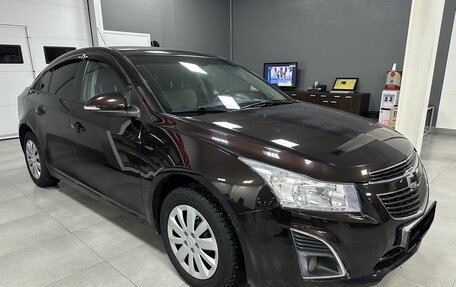 Chevrolet Cruze II, 2014 год, 980 000 рублей, 3 фотография