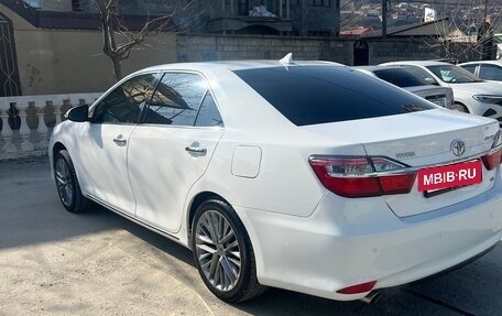 Toyota Camry, 2013 год, 1 850 000 рублей, 2 фотография