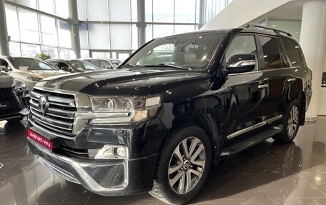 Toyota Land Cruiser 200, 2017 год, 6 700 000 рублей, 1 фотография