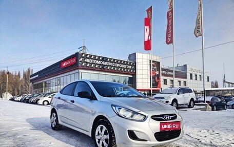 Hyundai Solaris II рестайлинг, 2013 год, 830 000 рублей, 1 фотография