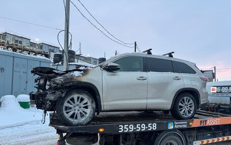 Toyota Highlander III, 2014 год, 1 365 000 рублей, 4 фотография