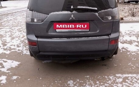 Mitsubishi Outlander III рестайлинг 3, 2007 год, 820 000 рублей, 2 фотография