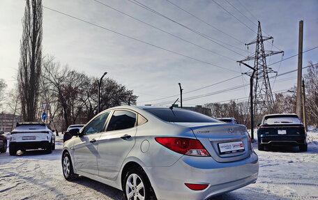 Hyundai Solaris II рестайлинг, 2013 год, 830 000 рублей, 4 фотография