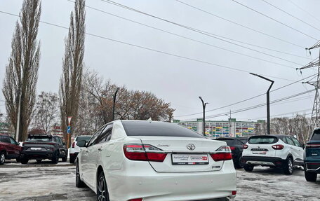 Toyota Camry, 2017 год, 2 390 000 рублей, 4 фотография