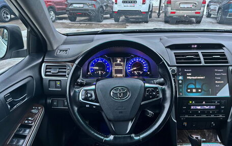 Toyota Camry, 2017 год, 2 390 000 рублей, 15 фотография