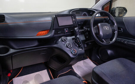 Toyota Sienta II, 2016 год, 1 399 000 рублей, 10 фотография