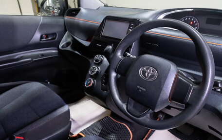 Toyota Sienta II, 2016 год, 1 399 000 рублей, 7 фотография