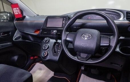 Toyota Sienta II, 2016 год, 1 399 000 рублей, 8 фотография