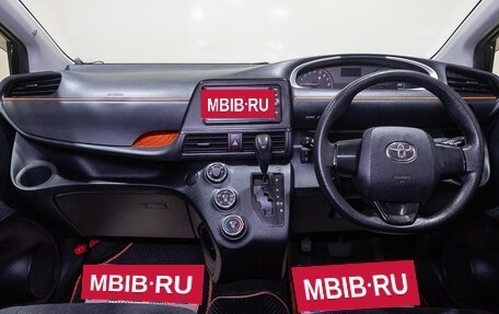 Toyota Sienta II, 2016 год, 1 399 000 рублей, 9 фотография