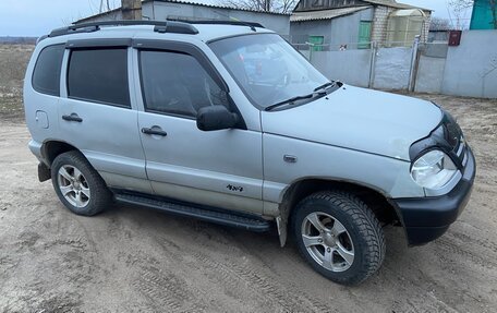 Chevrolet Niva I рестайлинг, 2005 год, 370 000 рублей, 2 фотография