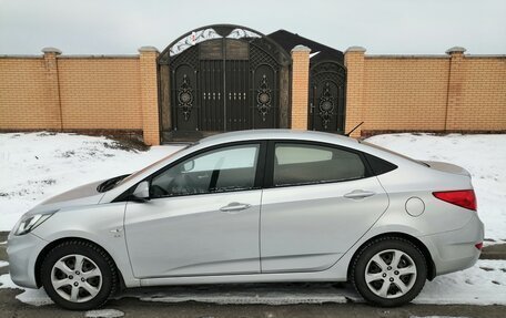 Hyundai Solaris II рестайлинг, 2011 год, 975 000 рублей, 2 фотография