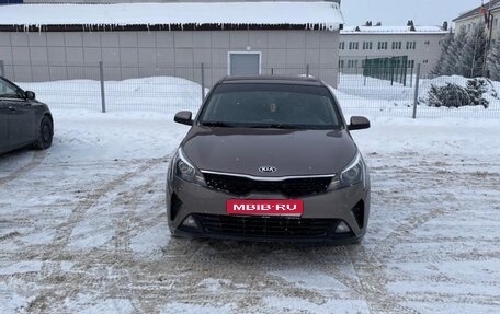 KIA Rio IV, 2021 год, 1 600 000 рублей, 1 фотография