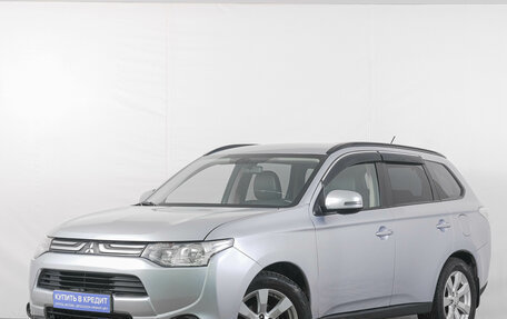 Mitsubishi Outlander III рестайлинг 3, 2012 год, 1 569 000 рублей, 3 фотография