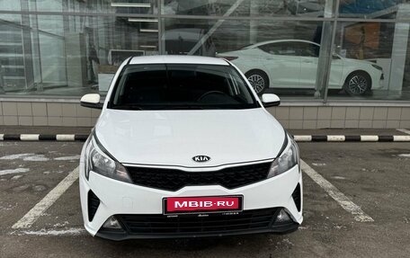 KIA Rio IV, 2021 год, 1 577 000 рублей, 2 фотография