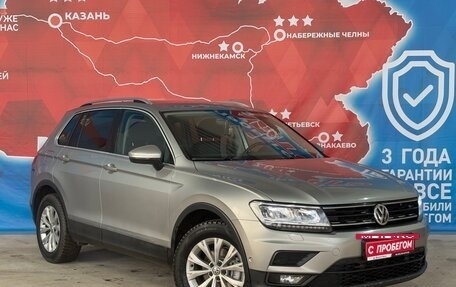 Volkswagen Tiguan II, 2017 год, 2 250 000 рублей, 2 фотография