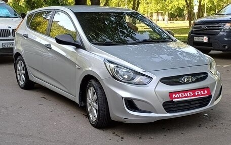 Hyundai Solaris II рестайлинг, 2014 год, 965 000 рублей, 3 фотография