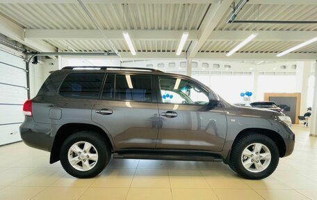 Toyota Land Cruiser 200, 2010 год, 3 649 999 рублей, 7 фотография