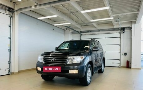 Toyota Land Cruiser 200, 2010 год, 3 649 999 рублей, 2 фотография