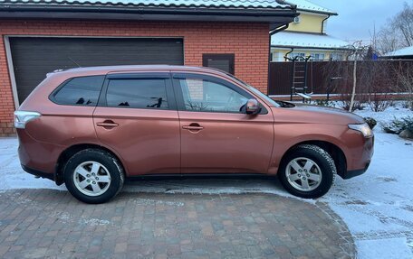 Mitsubishi Outlander III рестайлинг 3, 2012 год, 1 680 000 рублей, 4 фотография