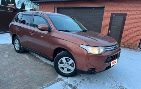 Mitsubishi Outlander III рестайлинг 3, 2012 год, 1 680 000 рублей, 6 фотография