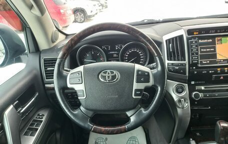 Toyota Land Cruiser 200, 2013 год, 3 699 000 рублей, 12 фотография