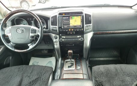 Toyota Land Cruiser 200, 2013 год, 3 699 000 рублей, 17 фотография