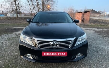 Toyota Camry, 2012 год, 1 840 000 рублей, 2 фотография