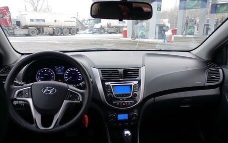 Hyundai Solaris II рестайлинг, 2012 год, 770 000 рублей, 9 фотография