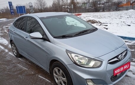 Hyundai Solaris II рестайлинг, 2012 год, 770 000 рублей, 21 фотография