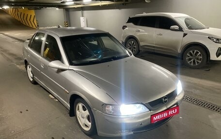 Opel Vectra B рестайлинг, 1998 год, 135 000 рублей, 3 фотография