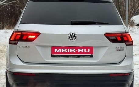 Volkswagen Tiguan II, 2017 год, 2 395 000 рублей, 6 фотография