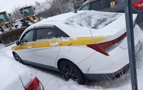 Hyundai Elantra, 2022 год, 1 990 000 рублей, 7 фотография