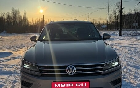 Volkswagen Tiguan II, 2018 год, 2 850 000 рублей, 4 фотография