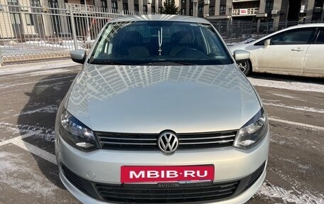 Volkswagen Polo VI (EU Market), 2012 год, 809 000 рублей, 2 фотография