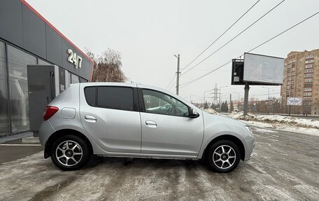 Renault Sandero II рестайлинг, 2021 год, 1 590 000 рублей, 5 фотография