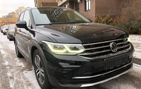 Volkswagen Tiguan II, 2021 год, 3 650 000 рублей, 5 фотография