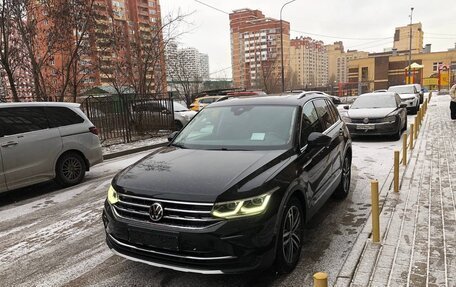 Volkswagen Tiguan II, 2021 год, 3 650 000 рублей, 4 фотография