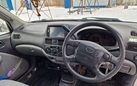 Toyota Raum I, 2002 год, 475 000 рублей, 14 фотография