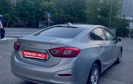 Chevrolet Cruze II, 2017 год, 999 800 рублей, 6 фотография