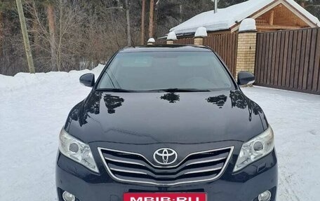 Toyota Camry, 2011 год, 1 650 000 рублей, 2 фотография