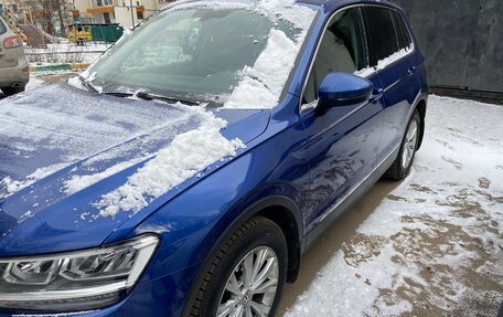 Volkswagen Tiguan II, 2018 год, 2 750 000 рублей, 1 фотография