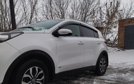 KIA Sportage IV рестайлинг, 2018 год, 2 100 000 рублей, 4 фотография