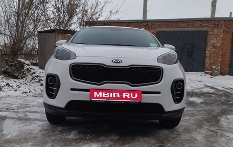 KIA Sportage IV рестайлинг, 2018 год, 2 100 000 рублей, 3 фотография