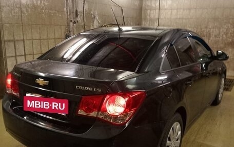 Chevrolet Cruze II, 2010 год, 950 000 рублей, 6 фотография