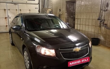 Chevrolet Cruze II, 2010 год, 950 000 рублей, 4 фотография