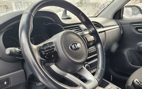 KIA Rio IV, 2018 год, 1 600 000 рублей, 10 фотография