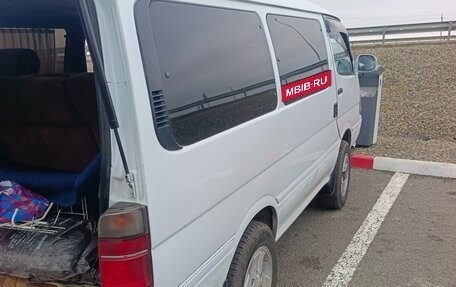 Toyota HiAce H100, 1990 год, 950 000 рублей, 4 фотография